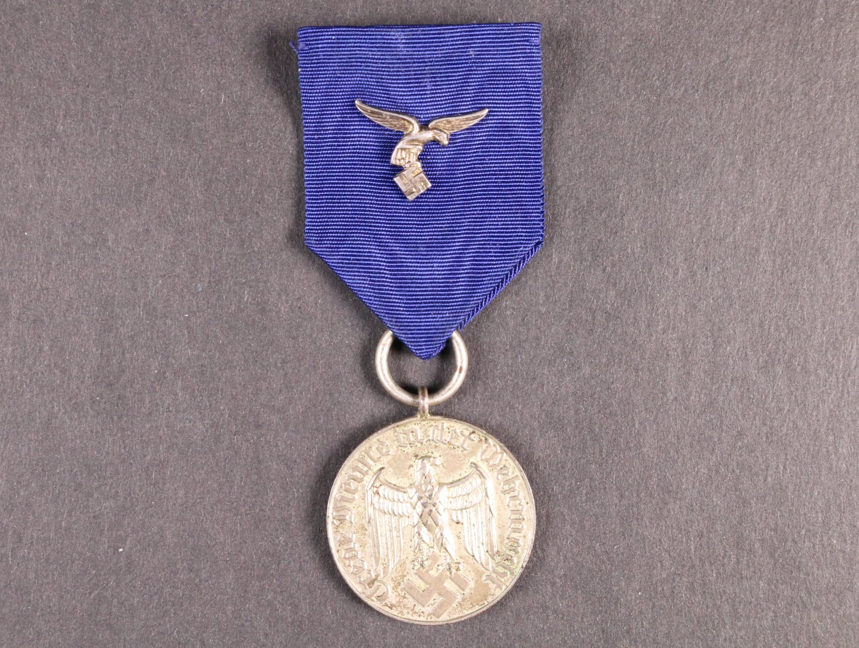 Služební medaile Luftwaffe 4.tř. za 4 roky služby, původní stuha