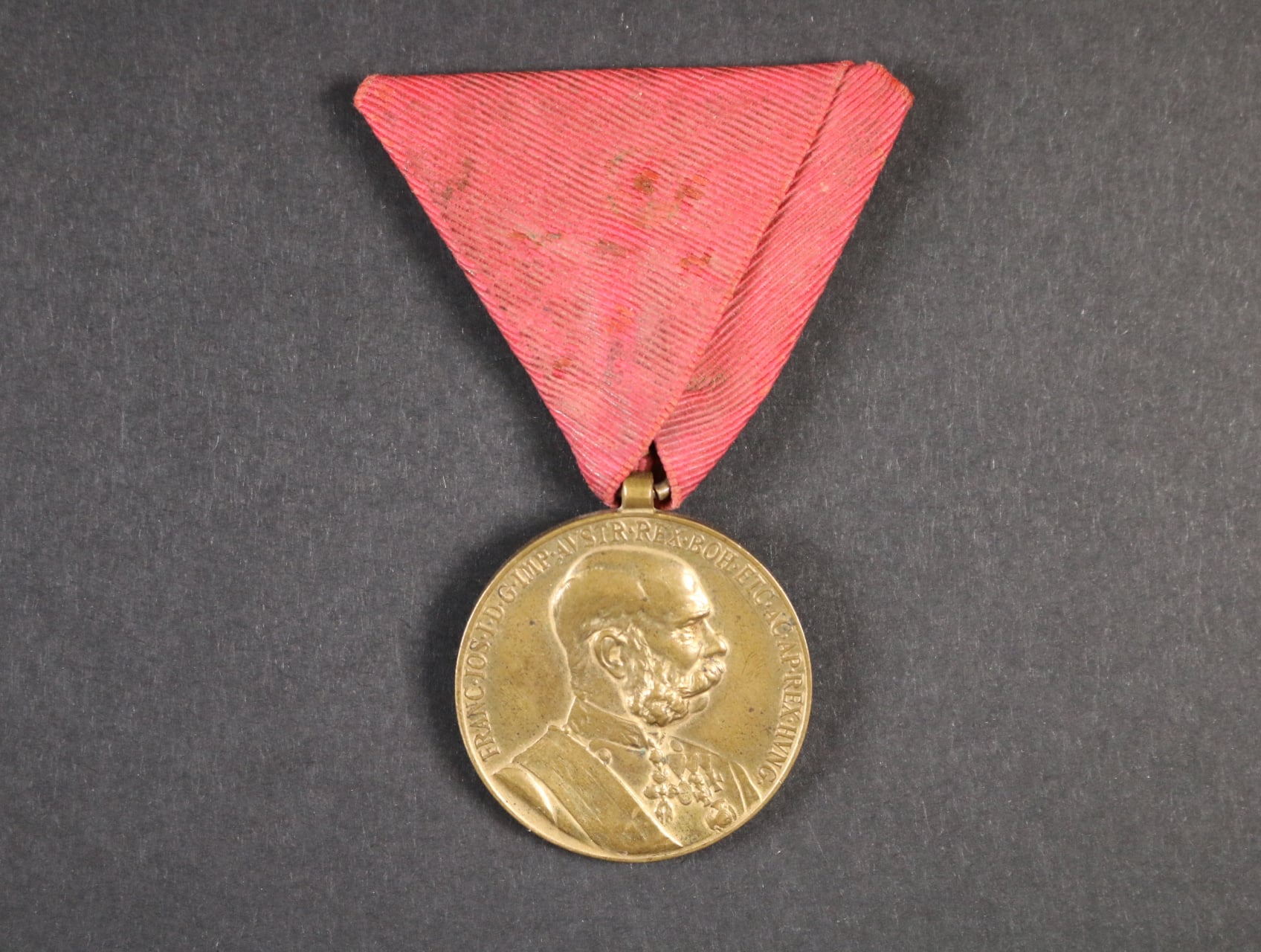 Vojenská jubilejní pam. medaile z r.1898, původní stuha