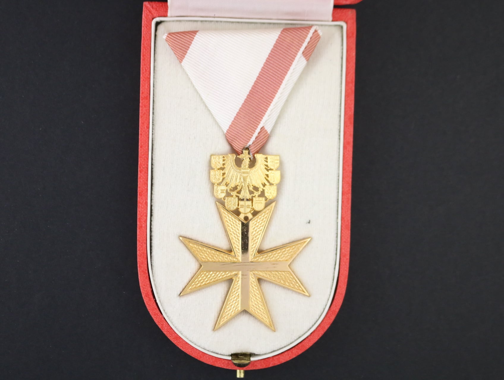 Zlatý záslužný kříž Republiky Rakousko + etue