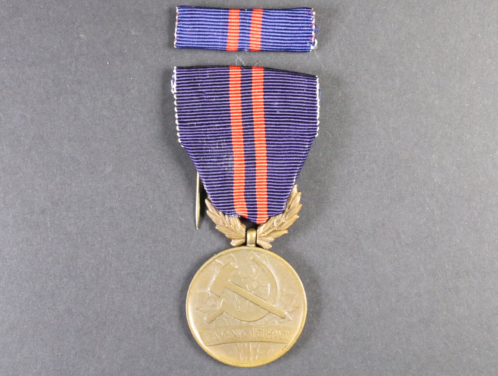 Vyznamenání - Za vynikající práci - I. vydání 1951-1960 ČSR č. 4867