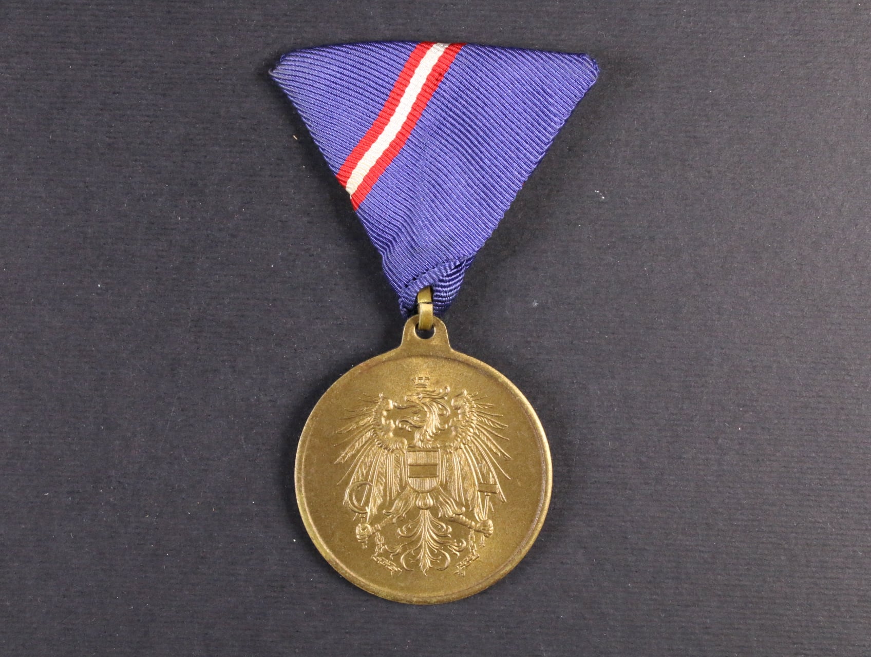 Medaile stále připraven