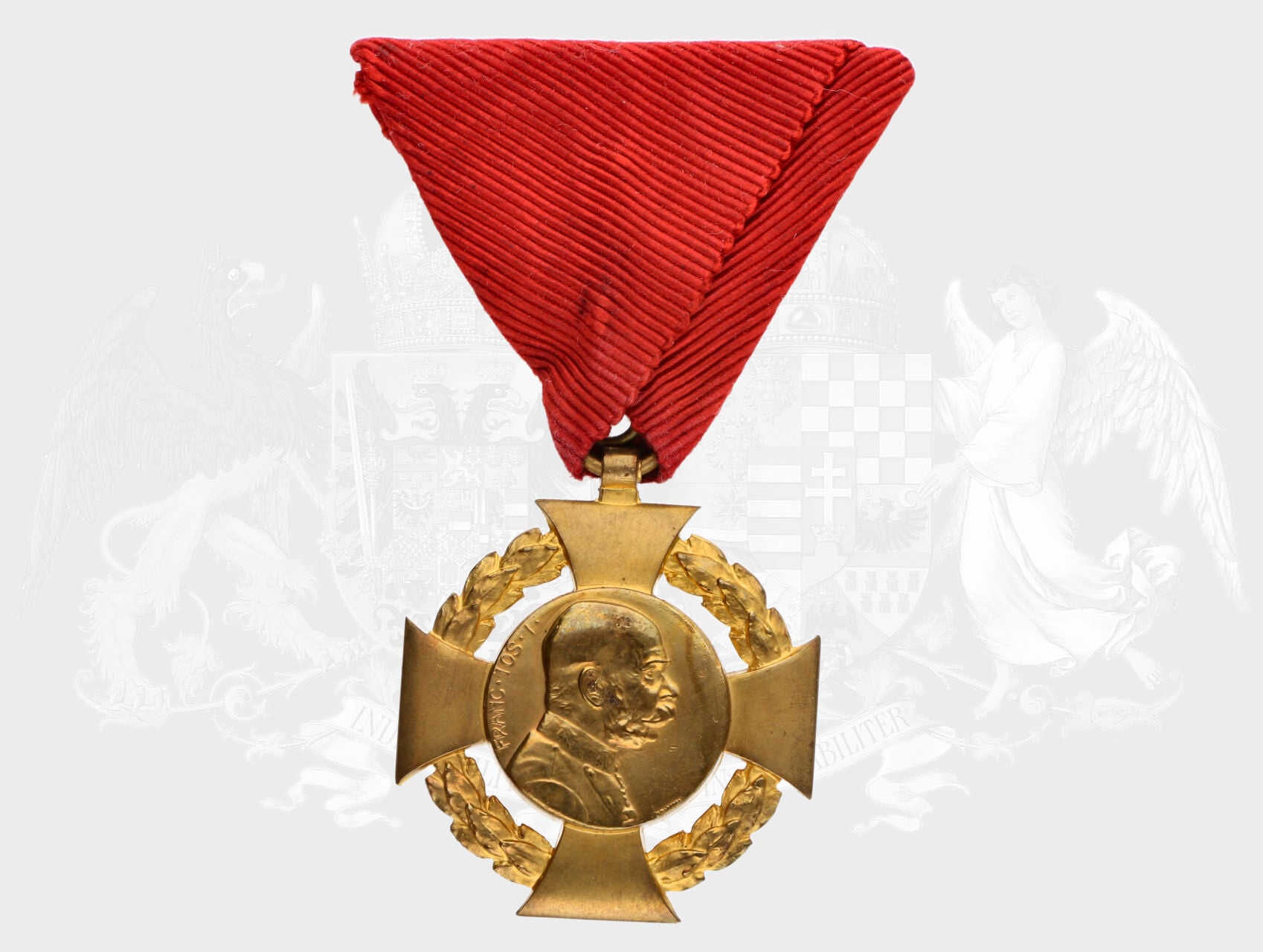Jubilejní kříž z r. 1908, na původní civilní stuze