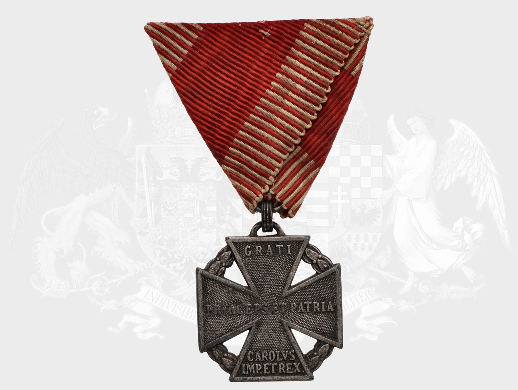 Karlův vojenský kříž, na hraně značka W & A, ministužka