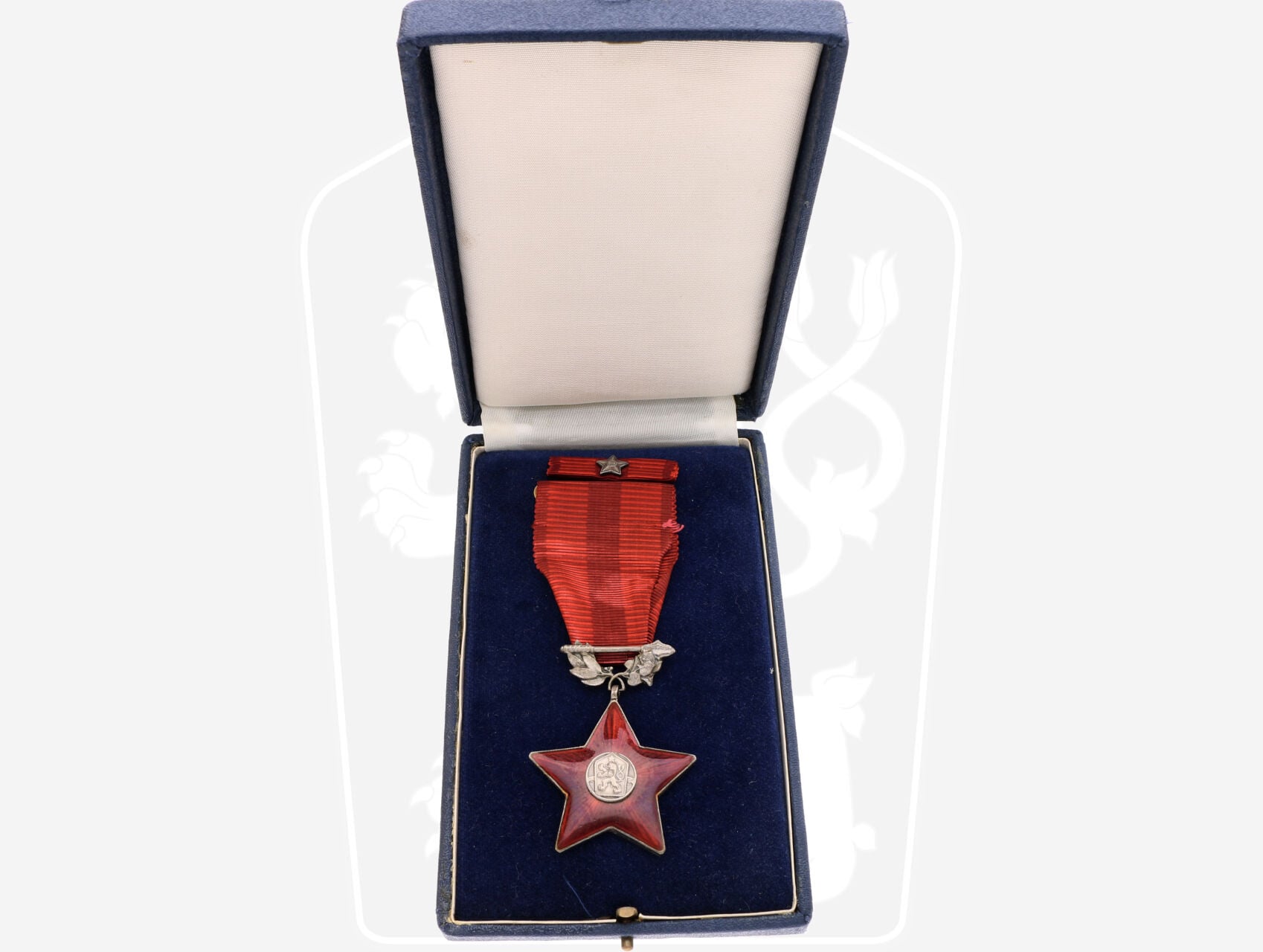 Řád Rudé hvězdy, ČSSR, č.3899, punc Ag 900, značka výrobce Zukov, původní etue