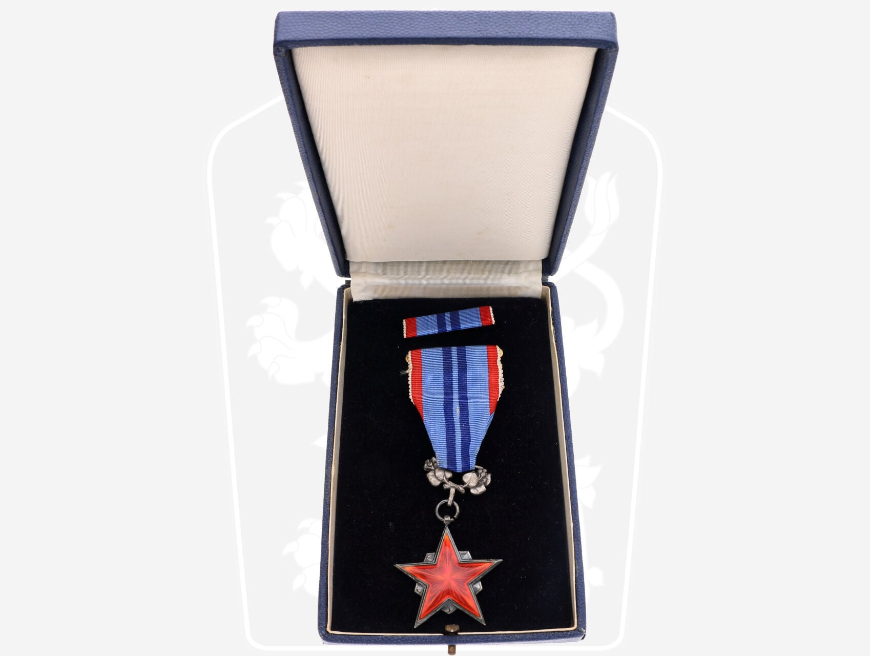 Řád rudé hvězdy práce ČSSR č.5605, punc Ag 900, značka výrobce ZUKOV, originální etue