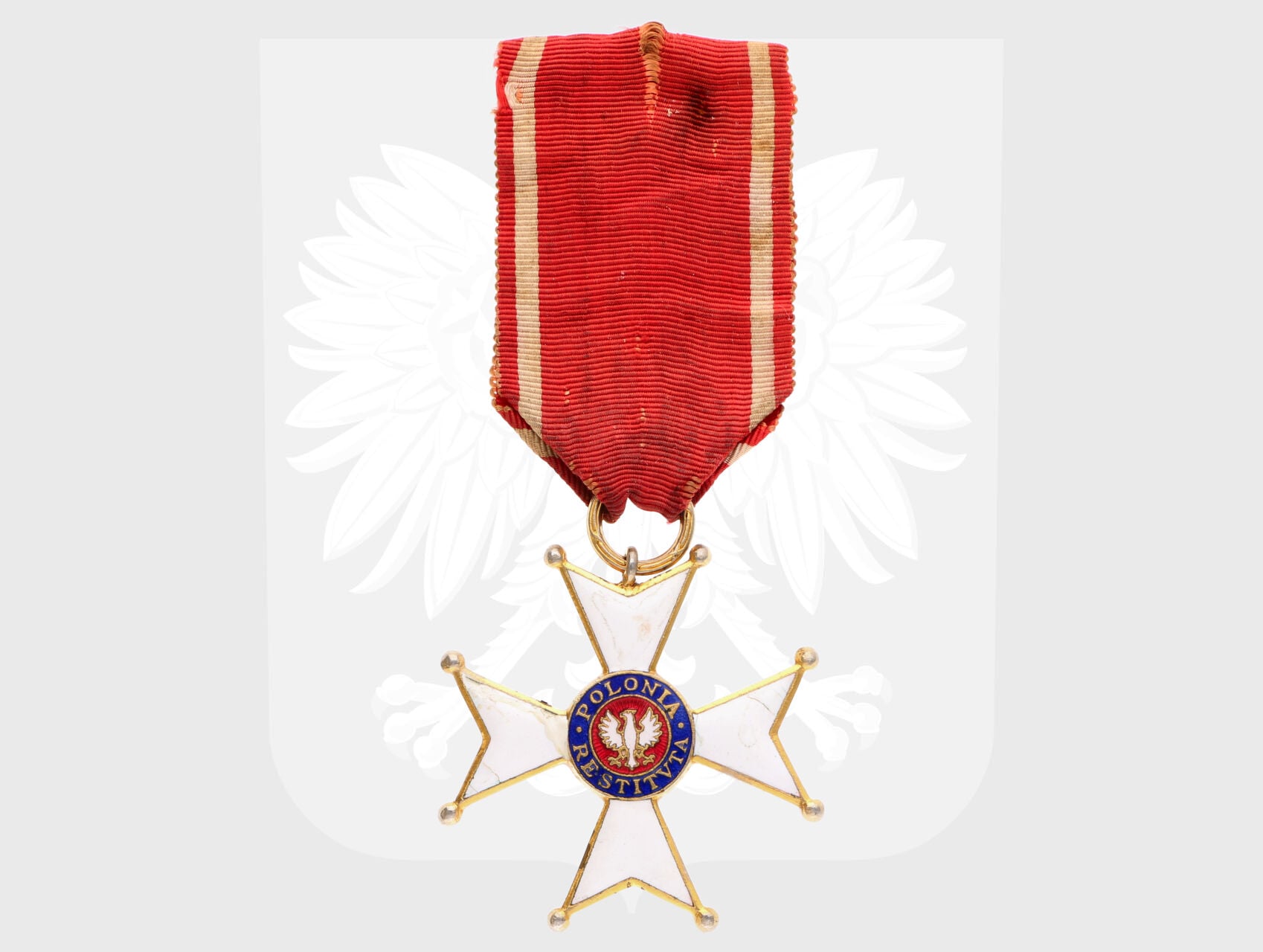 Řád Polonia Restituta 1944, 5. třída, mírně poškozený bílý smalt, původní etue