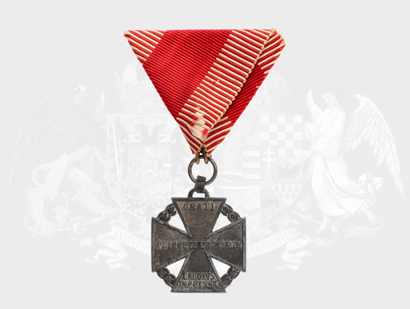 Karlův vojenský kříž, na hraně značka F.A.