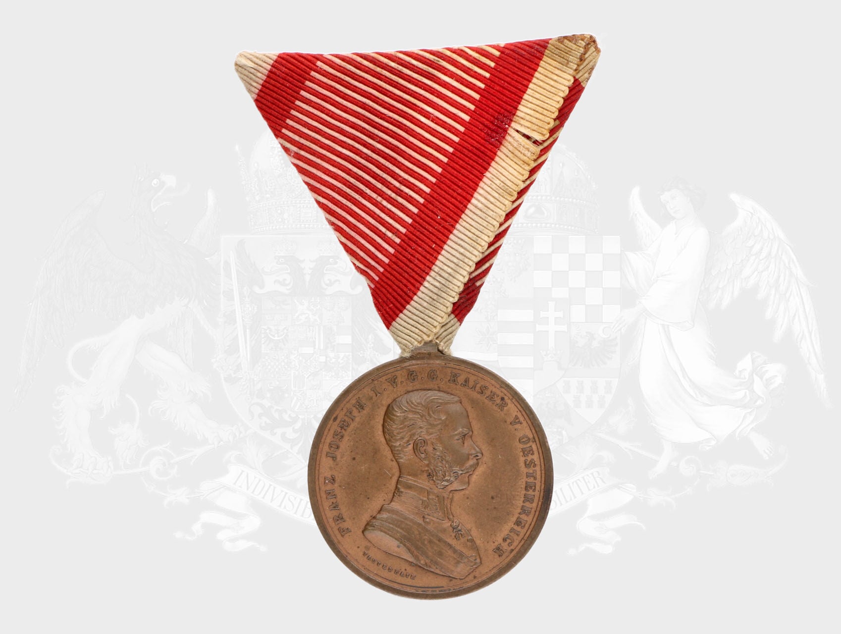 Bronzová medaile za statečnost, 8. vydání 1914-1917 F.J.I., původní vojenská stuha