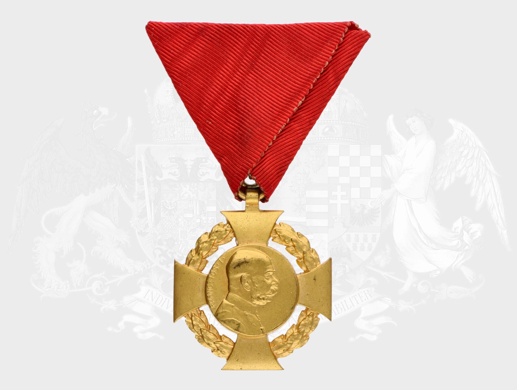 Jubilejní kříž z r. 1908, na původní civilní stuze