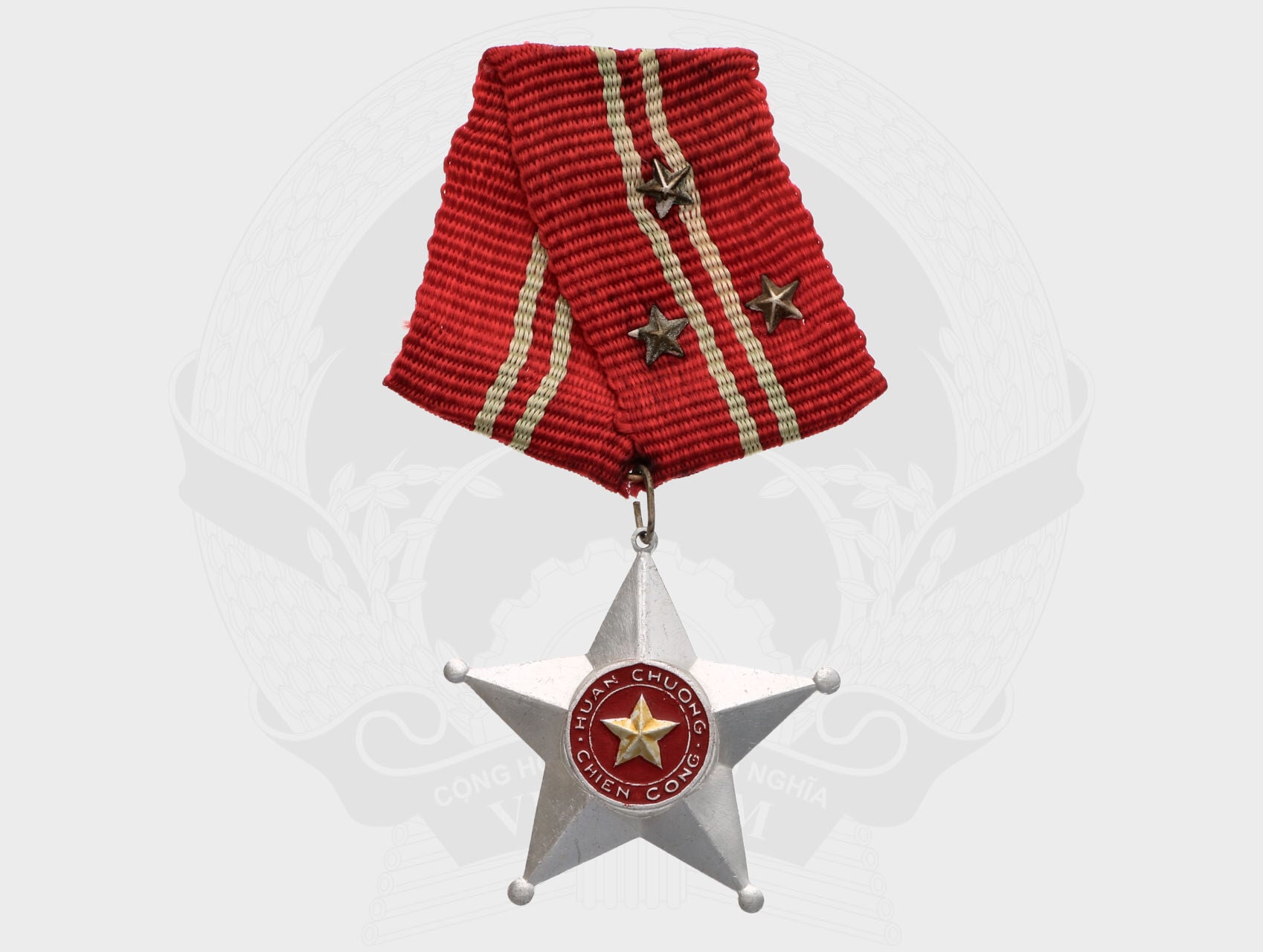 Medaile Za zásluhy o budování armády II. třídy (za 10 let služby)