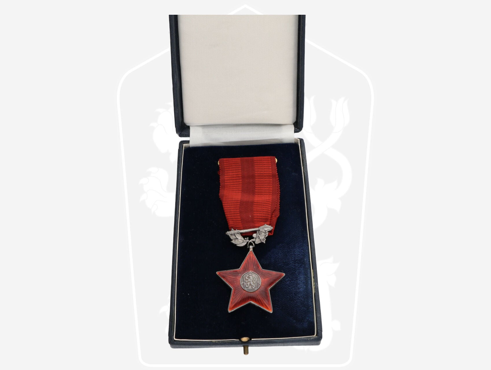 Řád Rudé hvězdy, ČSSR, č.3052, punc Ag 900, značka výrobce Zukov, původní etue