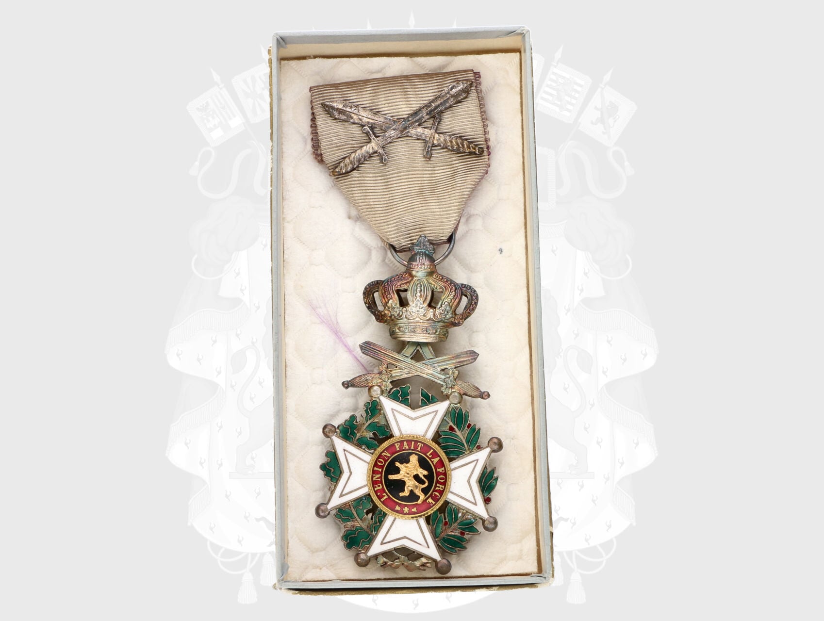 Řád Leopolda, rytíř s meči, (5 třída), stříbro, neznačeno, typ 1900, s meči na stuze, etue