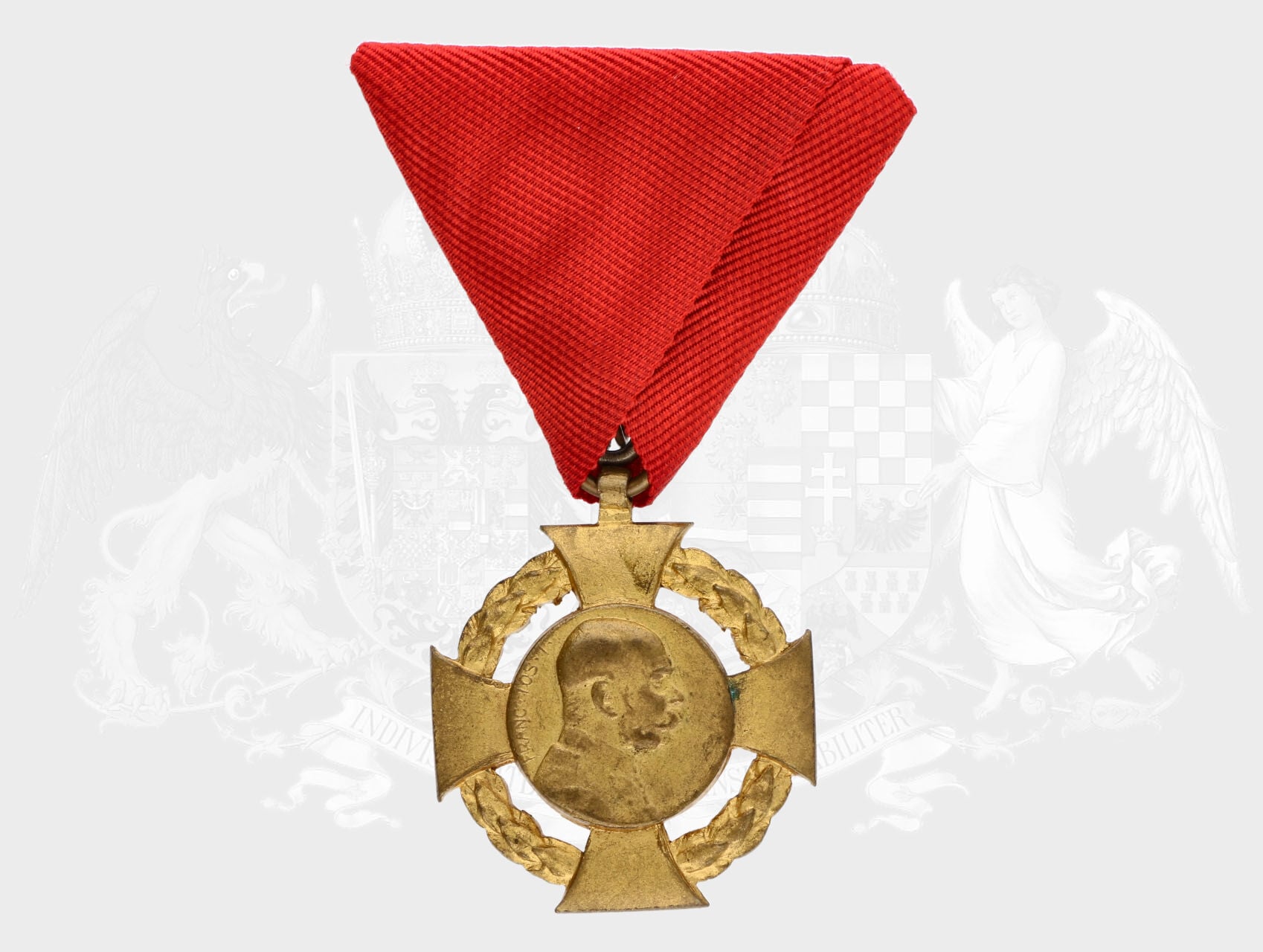 Jubilejní kříž z r. 1908, na civilní stuze