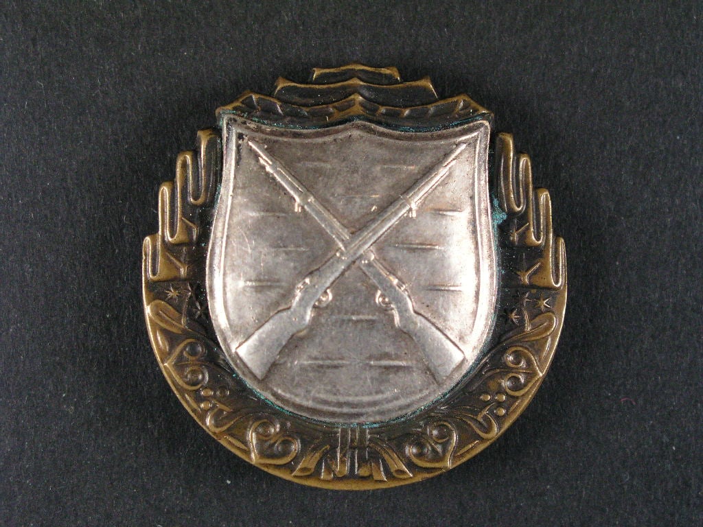 Výkonostní odznak pro střelce z pušky 1.třídy, plný kov, období 1938-1939