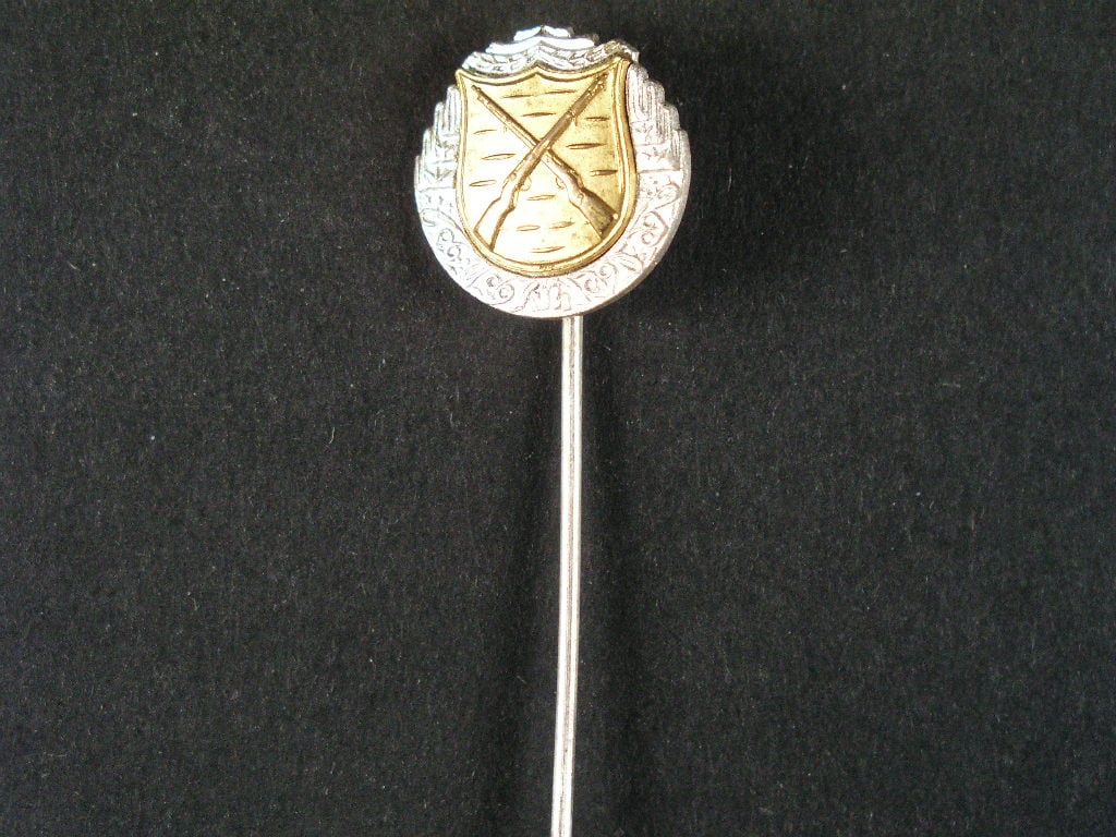 Miniatura odznaku pro výtečného střelce z pušky