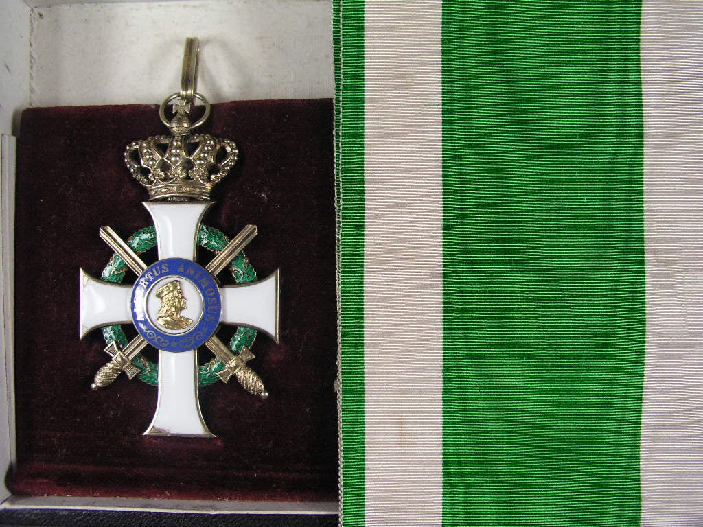 Albrechtův řád, velkokříž s meči, model 1876-1918, Ag + originální etue