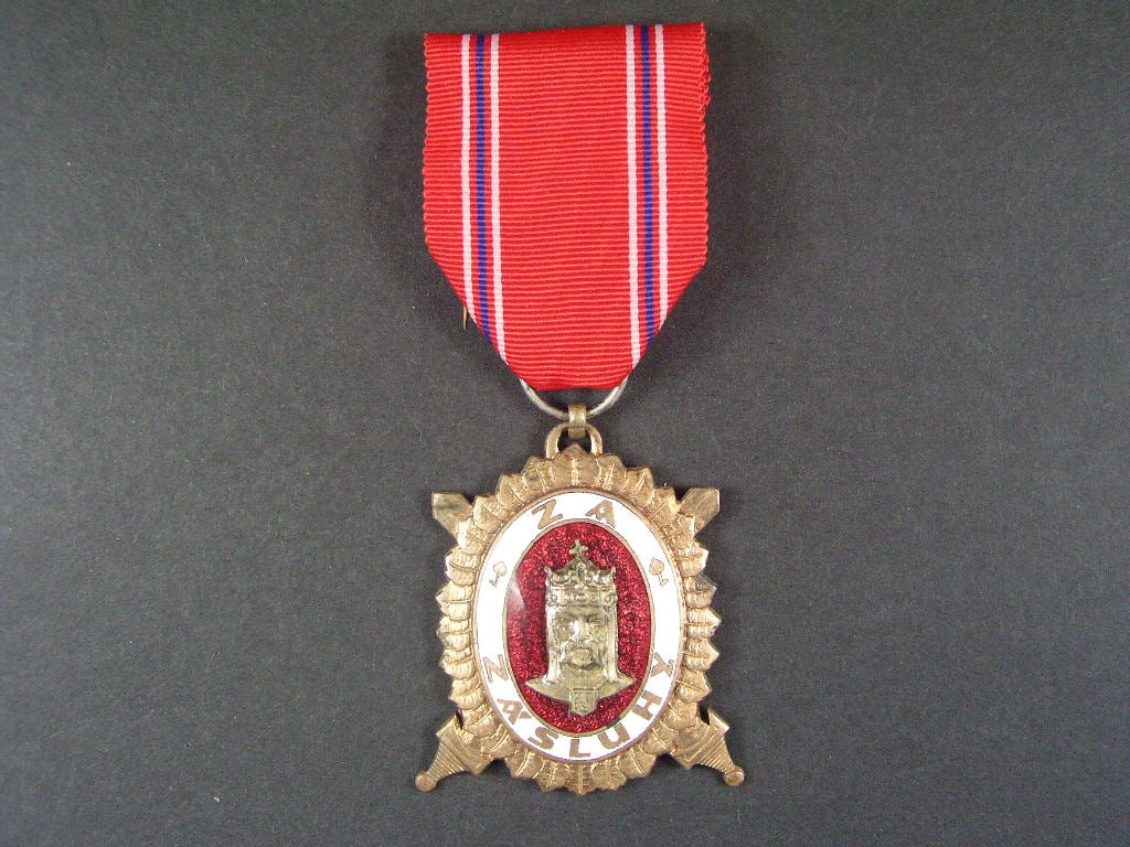 Diplomový odznak krále Karla IV , vydání 1945-48, čestný stupeň I.třídy bez mečíkového závěsu