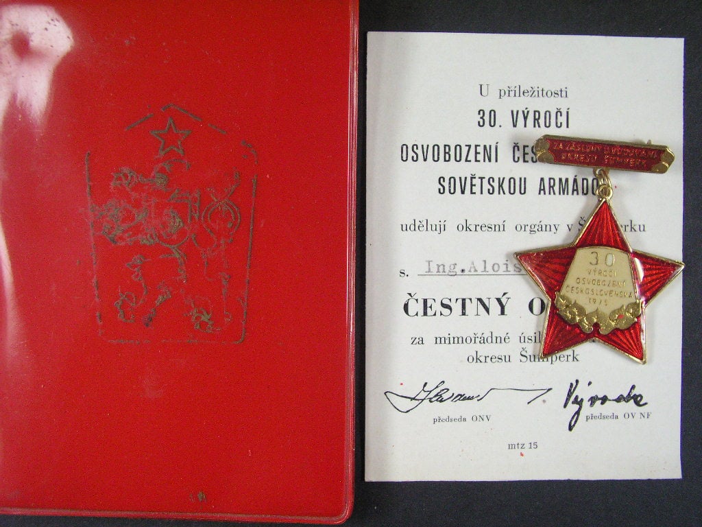 Čestný odznak za zásluhy o budování okresu Šumperk + průkaz
