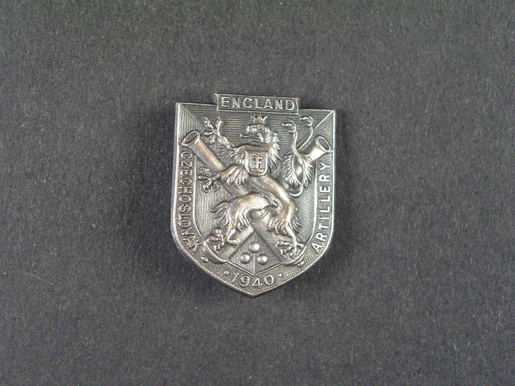 Nesmaltovaný odznak Czechoslovak artillery England 1940, výrobce H.W.Miller Velká Británie