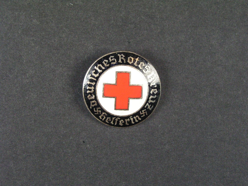 Stříbrný odznak pomocnice červeného kříže