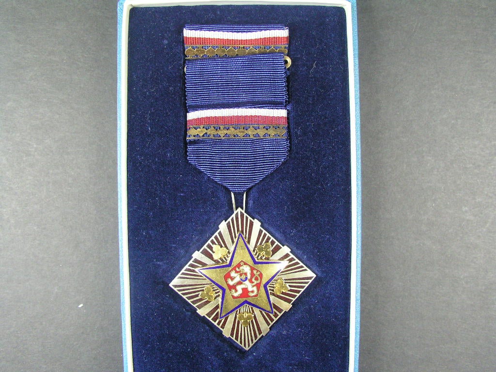 Řád Republiky ČSSR,  č.779, puncované Ag, výrobce Mincovna Kremnica