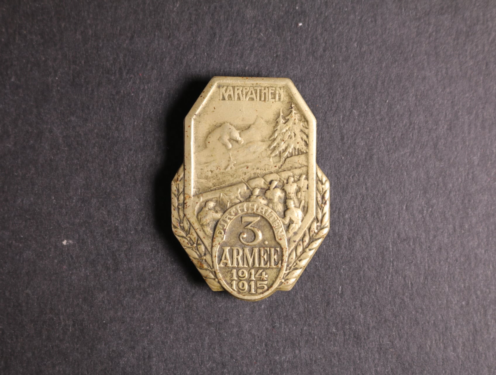 Čepicový odznak 3. Armee, Karpaty 1914-1915, výrobce Bildh. Gurschner Wien VII/2