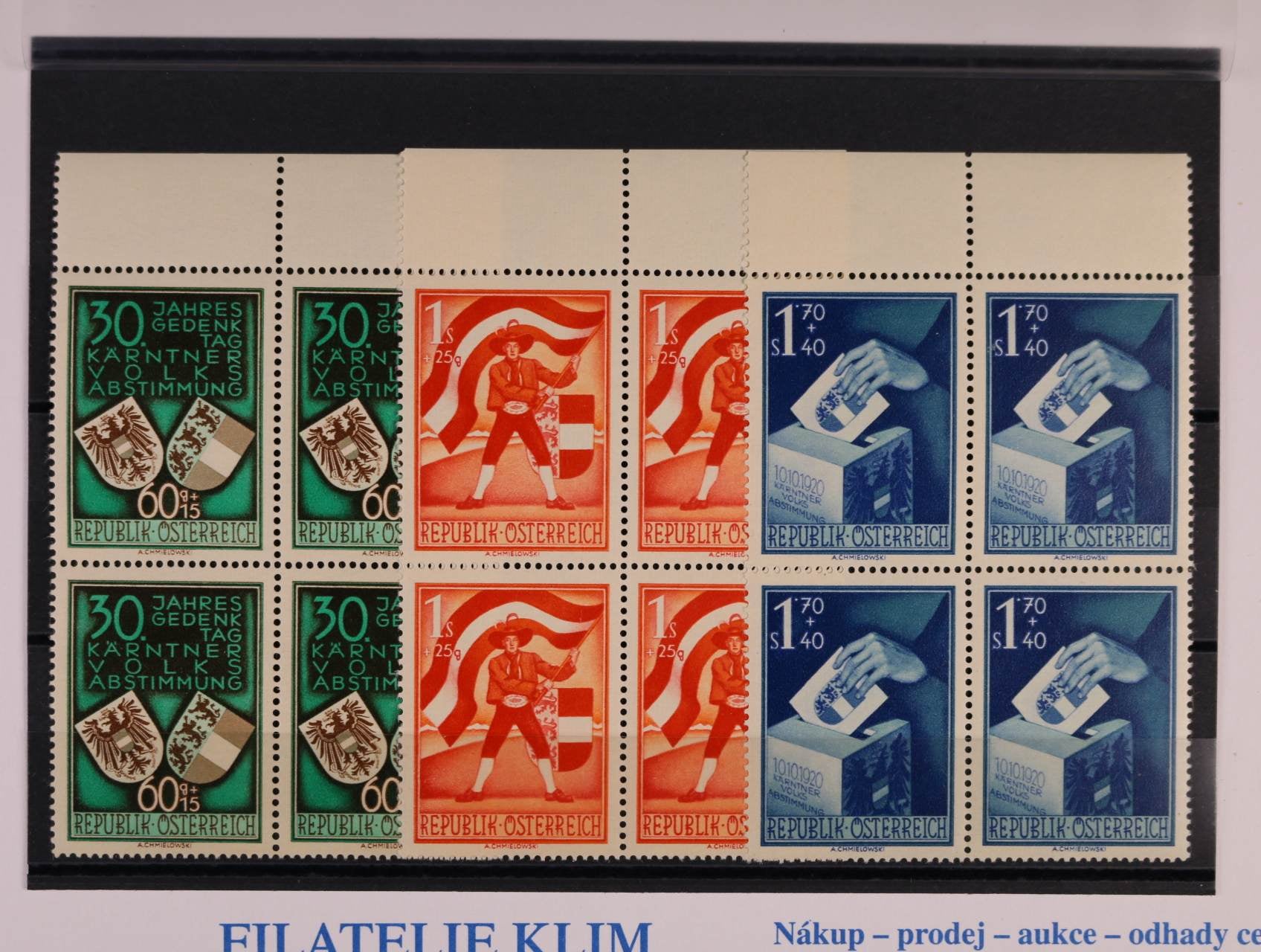 zn. Mi. č. 952 - 4 ve čtyřblocích s horními okraji, 700 EUR