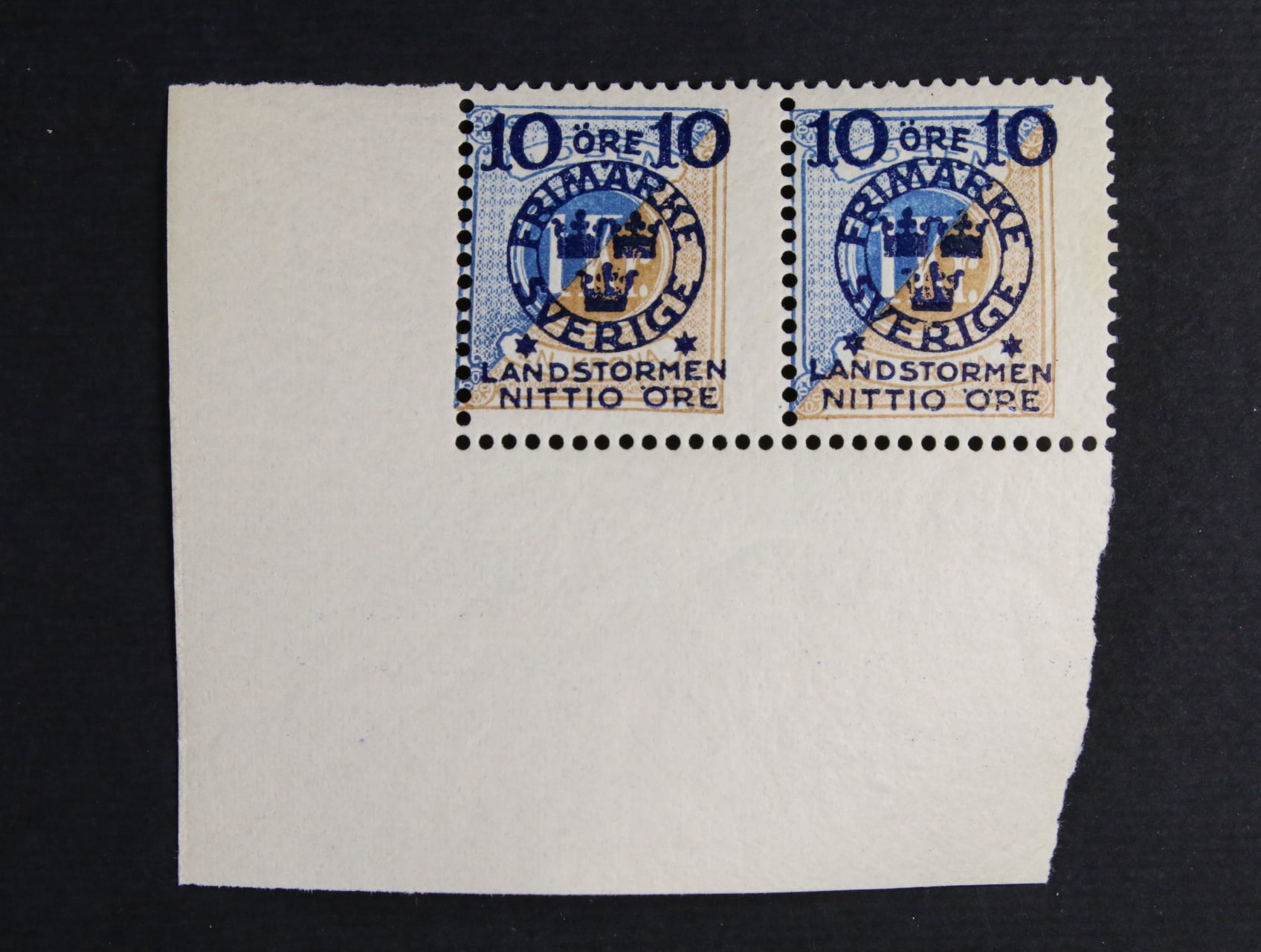 zn. Mi. č. 106 - levá spodní roh. dvoupáska, orig. lep, lux. kvalita, cca 300 €