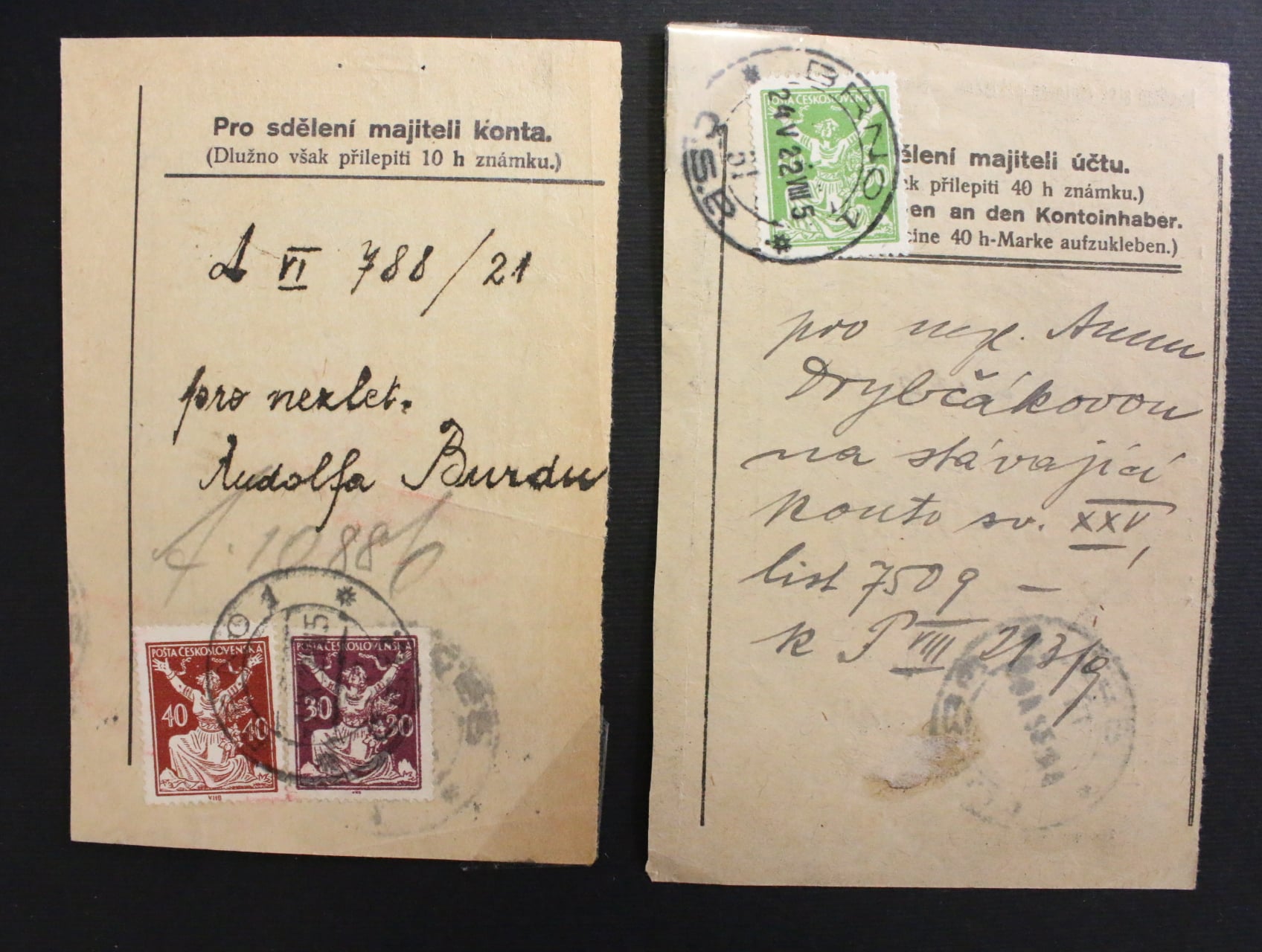 ustřižek peněžní složenky - Sděleni majitele učtu, vyplacene zn. č. 156 s raz. BRNO 1 24.5.22 a dtto se zn. č. 153 a 154, pod. raz. BRNO 1