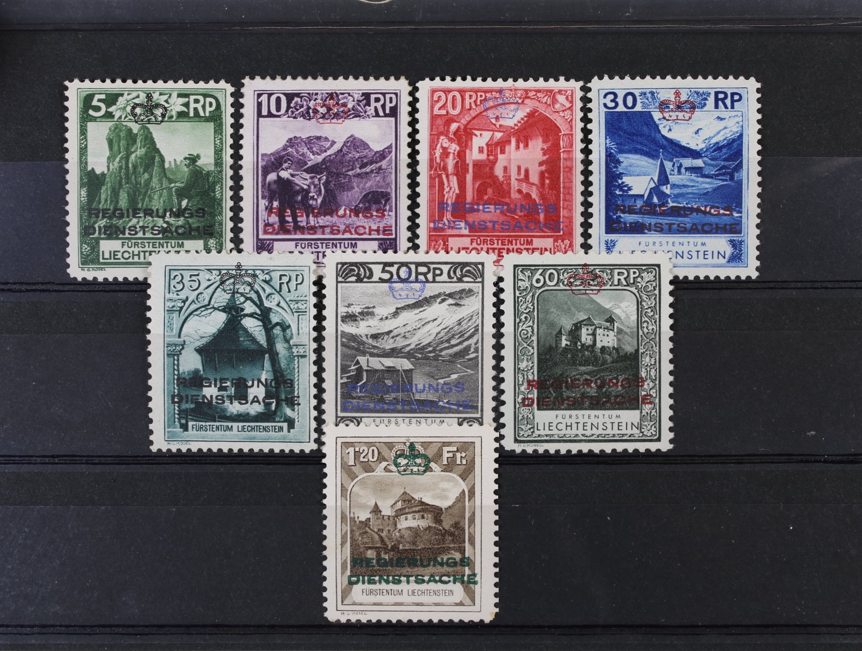služební zn. Mi. č. 1 - 8 (zoubkování 1 B - 3 B, 4 A, 5 C), lehká nálepka, 1000 EUR