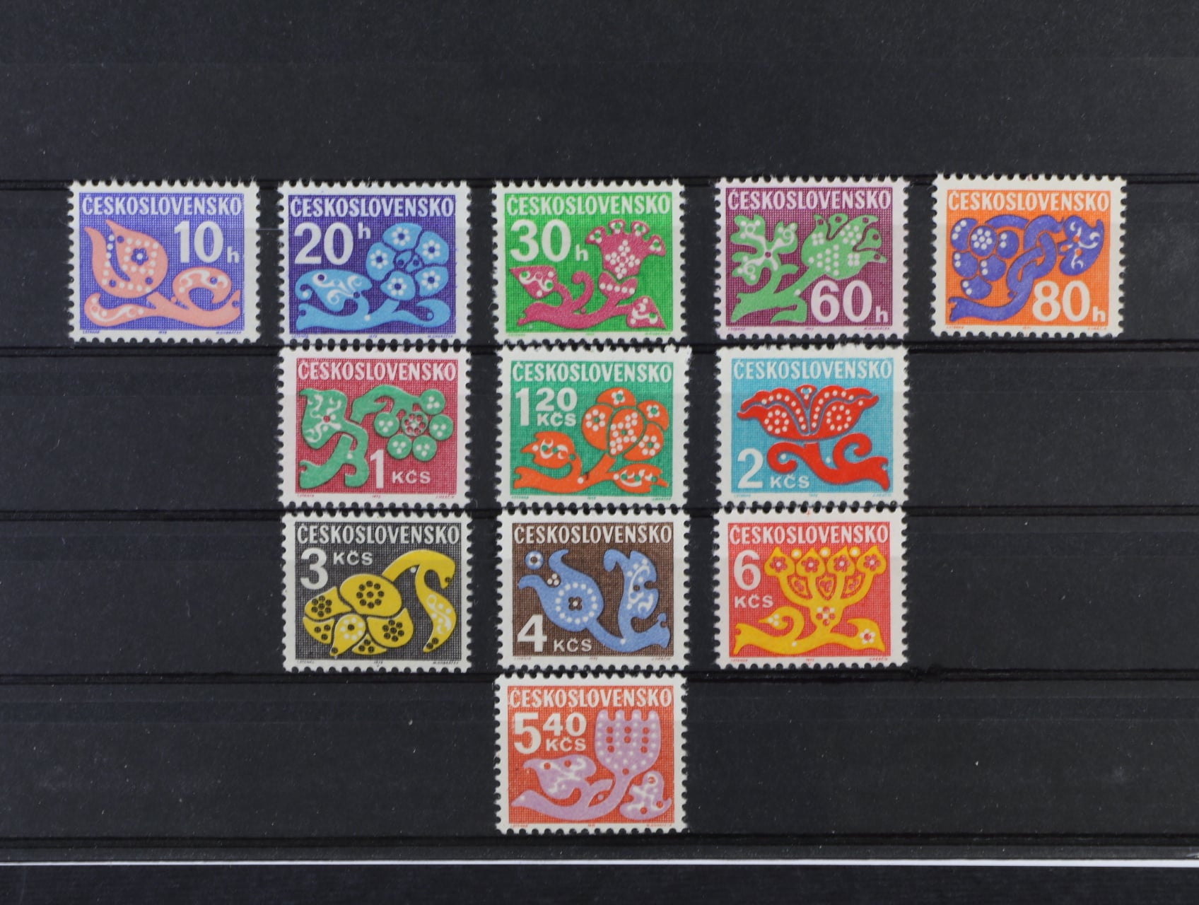 zn. D č. 92xb - D 101xb, D 103xb, vše papír OZ, zn. D 102fl 1, kat. cena 2800 Kč