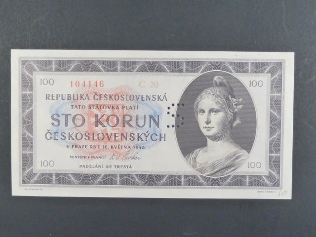 100 Kčs 1945 série C 20 perforace "S"
