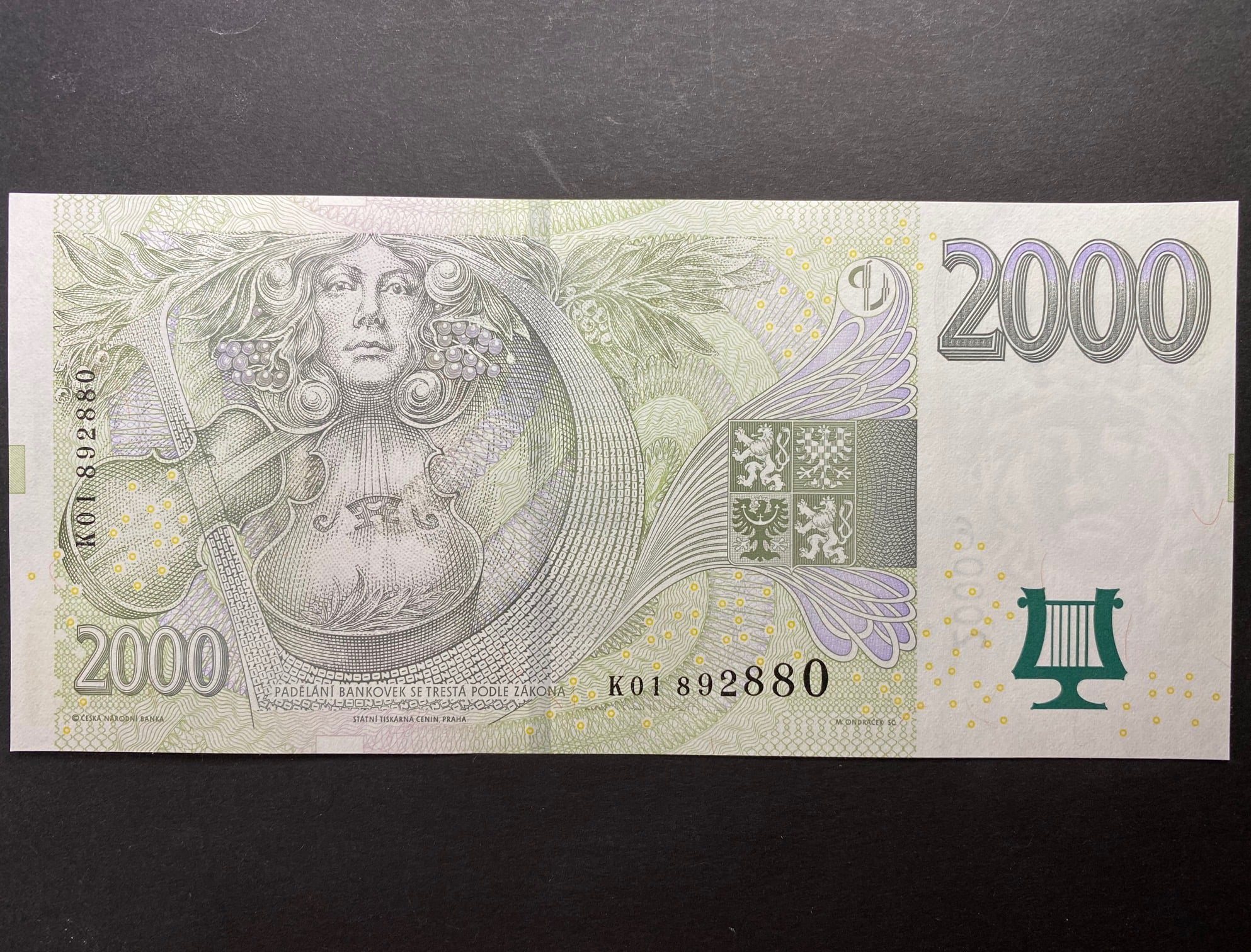 2000 Kč 2007 série K 01 první série