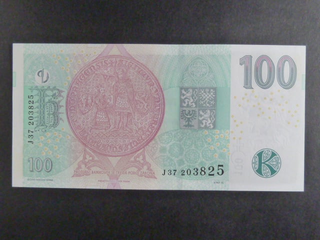 100 Kč 2018 série J 37