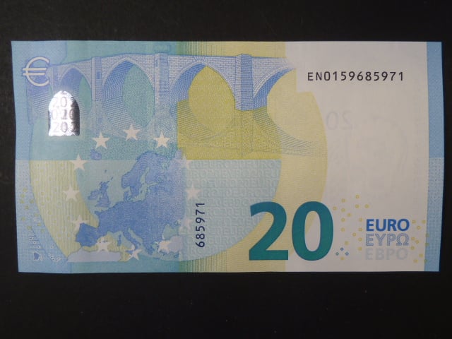 20 Euro 2015 s.EN, Slovensko, podpis podpis Lagarde, E012