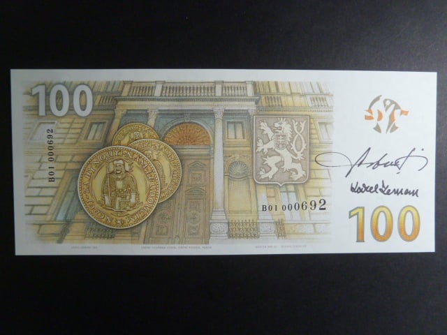 Pamětní tisk z nevydaného oceněného návrhu 100 Kč 2019 série B01 od Karla Zemana k 100.výročí budování české měny, motiv s Rašínem, s vlastnoručním podpisem "Martin Srb" a "Karel Zeman"