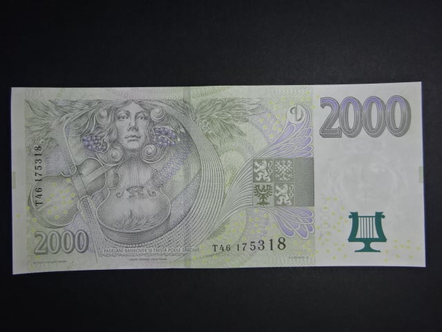 2000 Kč 2007 série T 46