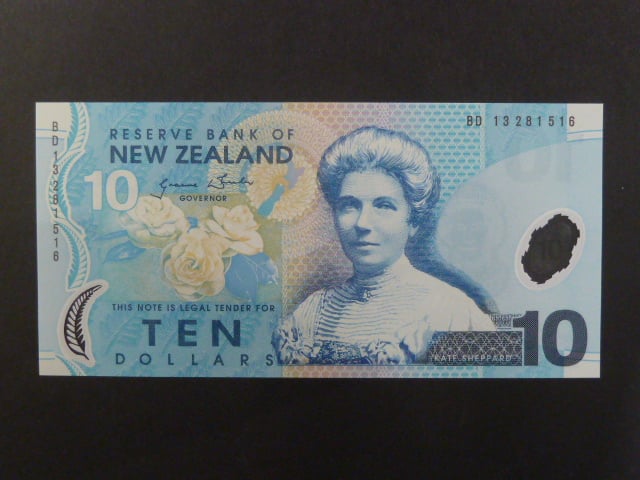 NOVÝ ZÉLAND, 10 Dollars 2013, BNB. B132g, Pi. 186