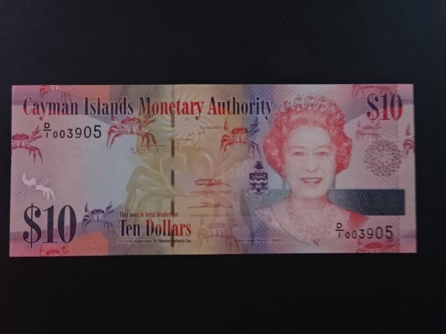 KAJMANSKÉ OSTROVY, 10 Dollars 2010, BNB. B220a, Pi. 40