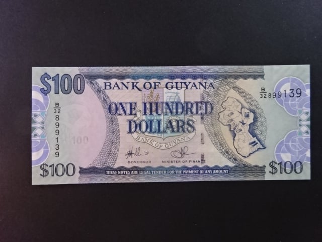 GUYANA, 100 Dollars 2012, BNB. B114c, Pi. 36