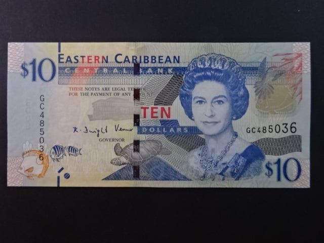 VÝCHODOKARIBSKÉ STÁTY, 10 Dollars 2015, BNB. B236b, Pi. 52