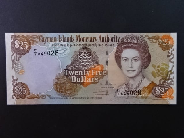 KAJMANSKÉ OSTROVY, 25 Dollars 2006, BNB. B216a, Pi. 36