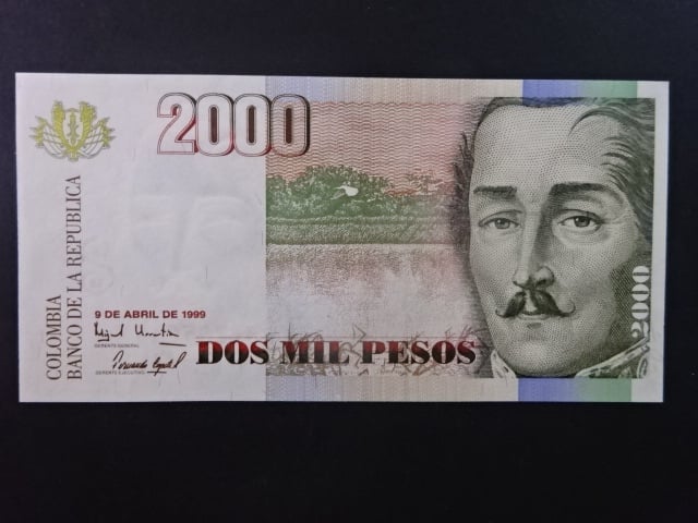 KOLUMBIE, 2000 Pesos 1999 (intro 2000), BNB. B987a, Pi. 451