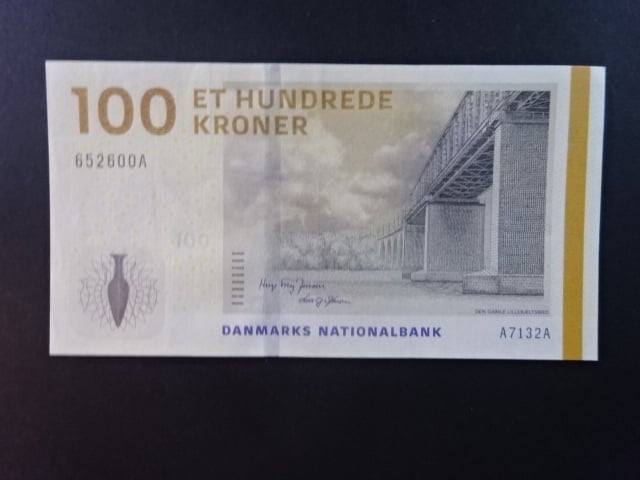 100 Kroner 2013, podpis "Lars Gerrild Sorensen"/"Hugo Frey Jensen", BNB. B936c, Pi. 66