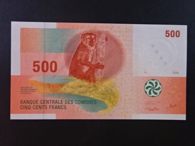 KOMORSKÉ OSTROVY, 500 Francs 2006, BNB. B306a, Pi. 15