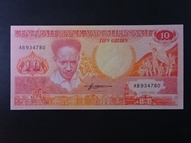 SURINAM, 10 Gulden 1986, BNB. B517a, Pi. 131