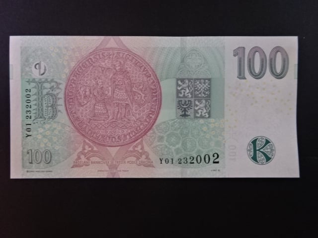100 Kč 2018 série Y 01 první série