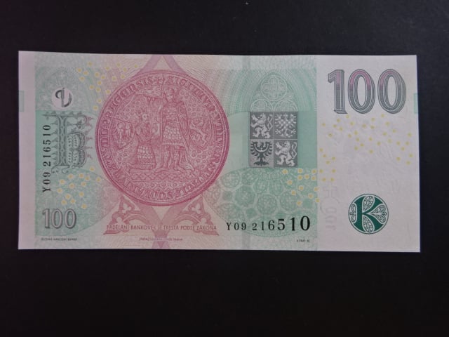 100 Kč 2018 série Y 09
