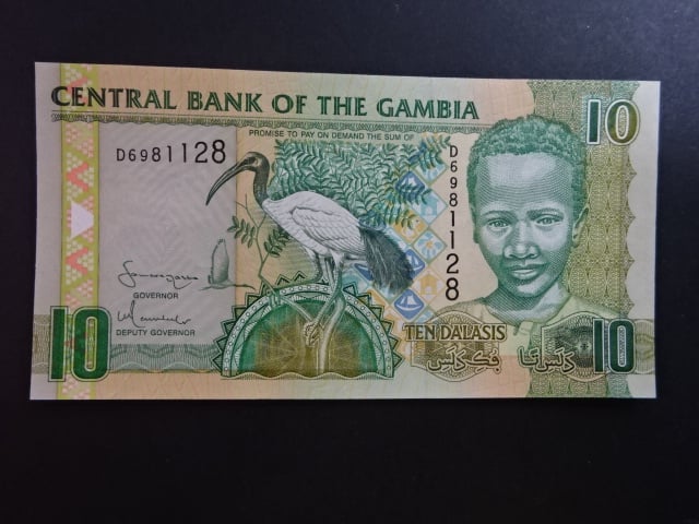 GAMBIE, 10 Dalasis 2005, BNB. B218c, Pi. 21