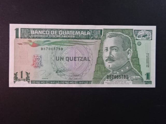GUATEMALA, 1 Quetzal 1994, BNB. B574a, Pi. 90